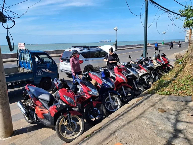 Kinh Nghiệm Thuê Xe Máy Tại Mũi Né: Hướng Dẫn Chi Tiết Để Có Chuyến Du Lịch Tuyệt Vời 18 thue-xe-may-vi vu binh thuan