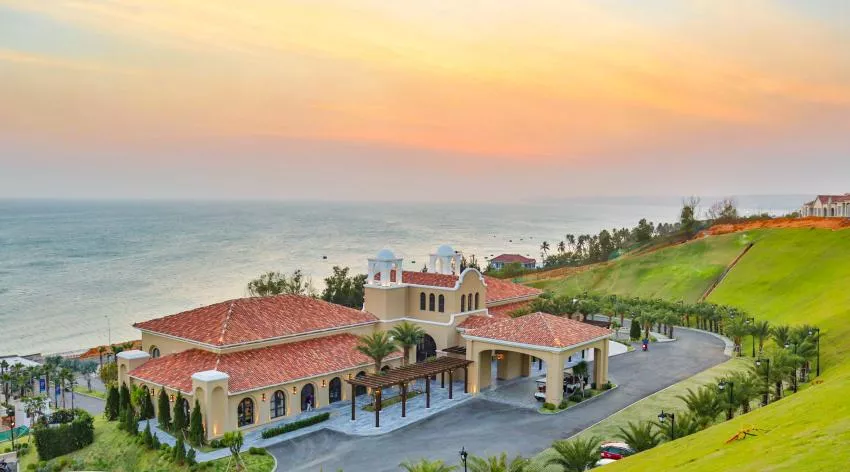 Centara Mirage Resort Mũi Né