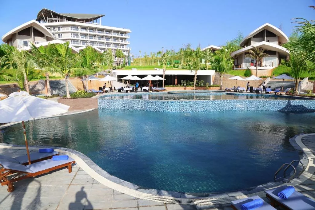 Sandunes Resort