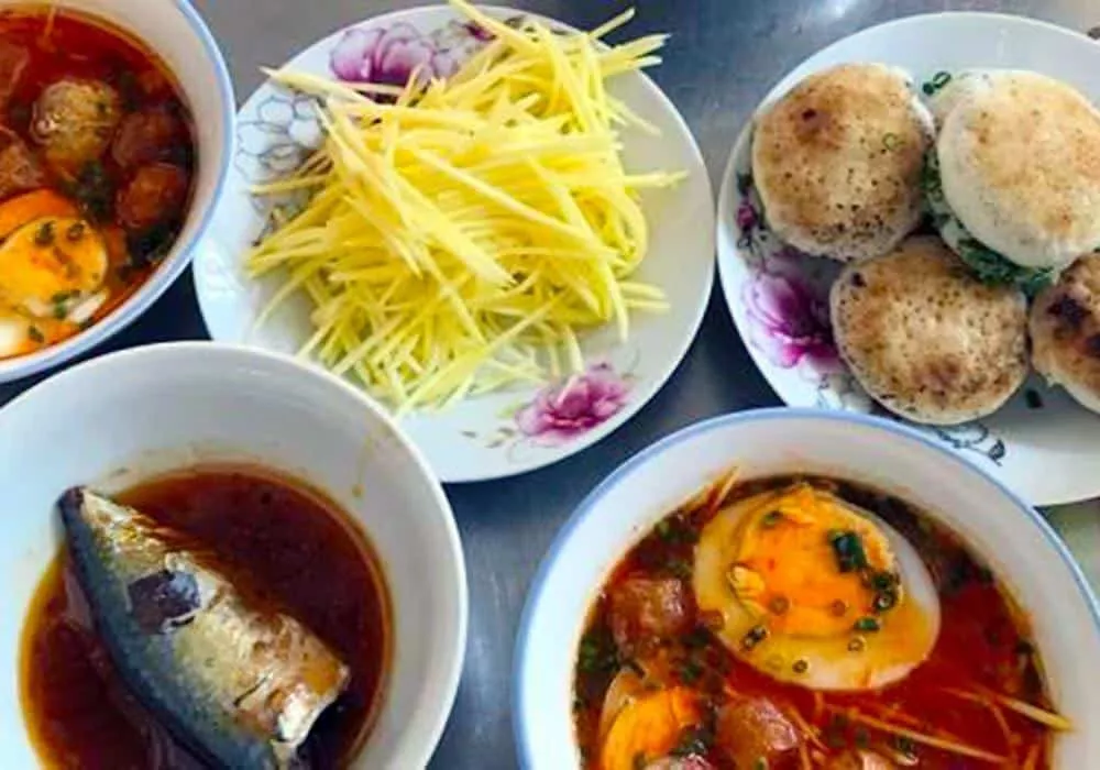 banh-can-ba-ton-phu-quy