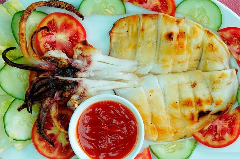 Kinh Nghiệm Ăn Uống Ở Mũi Né: Khám Phá Những Món Ngon Đặc Sắc 9 Mực 1 nắng Phan Thiết